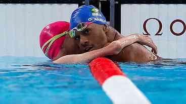 Em Paris, Nadador Gabriel Araújo conquista primeiro ouro do Brasil