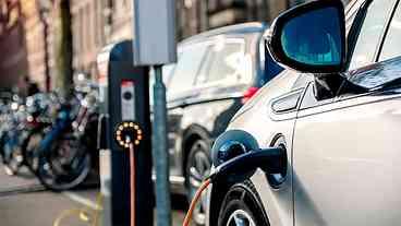 Noruega é o primeiro país do mundo a atingir maioria de carros elétricos