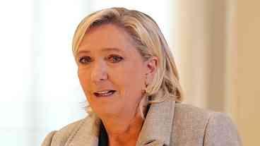 França julga Le Pen por malversação de fundos europeus