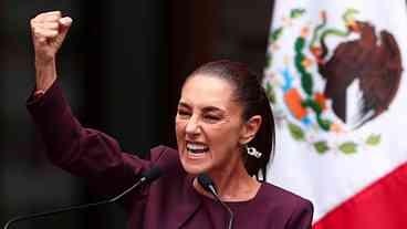 Primeira mulher na Presidência do México, toma posse Claudia Sheinbaum