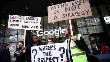 Funcionários do Google em Londres protestam contra demissões