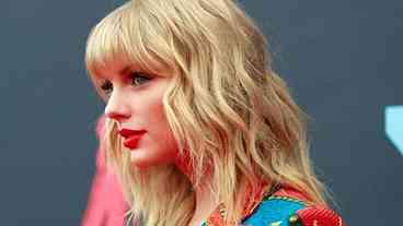 Taylor Swift encerra o casamento com ator britânico, diz revista