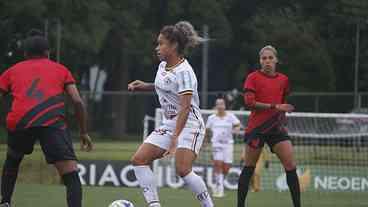 Ferroviária vence Athletico-PR e assume liderança do Brasileiro Feminino