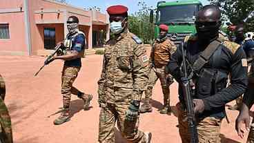 Ataque a destacamento militar deixa mortos e feridos em Burkina Faso