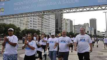 Caminhada de 20 minutos melhora saúde cardíaca, diz estudo