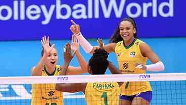 Meninas do vôlei chegam à terceira vitória consecutiva, no Japão