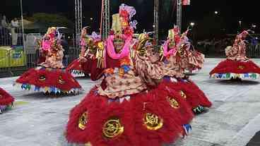 Distrito Federal tem desfile de escolas de samba