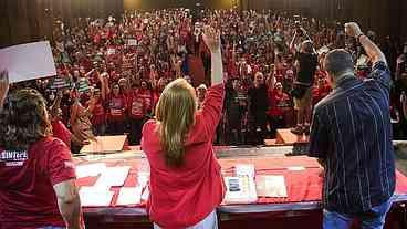 Professores de Pernambuco anunciam greve por tempo indeterminado