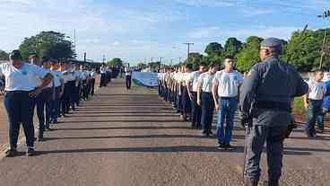 Governo federal publica decreto que revoga escolas cívico-militares