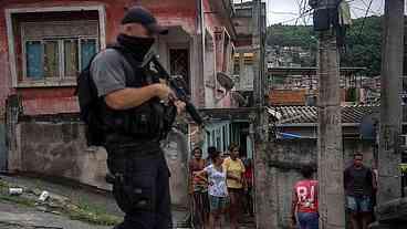 Até quando a necropolítica será a principal face do estado nas favelas do Rio?