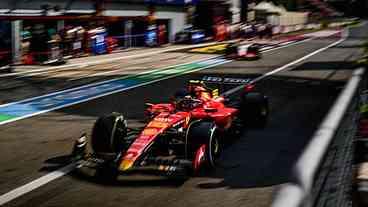 Carlos Sainz supera Verstappen e coloca Ferrari na pole no GP da Itália