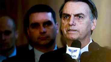 Ameaças de Bolsonaro à democracia são denunciadas em conferência mundial