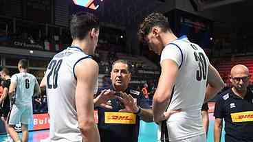 Seleção italiana vence Holanda e avança à semifinal do Europeu de vôlei