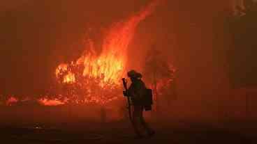 Sobe número de mortes por incêndio florestal mais letal da Califórnia