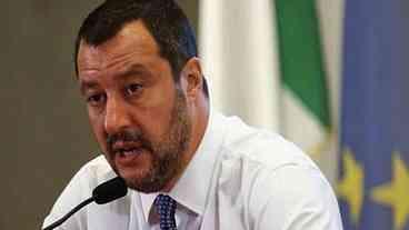 Matteo Salvini critica França por abandonar imigrantes em território italiano