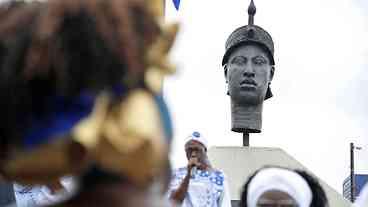 Dia da Consciência Negra é comemorado com homenagem a Zumbi no Rio