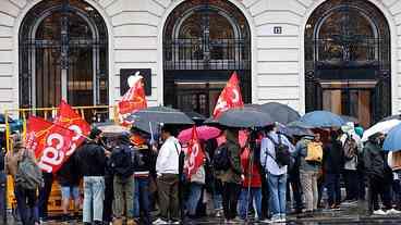 Funcionários da Apple entram em greve na França