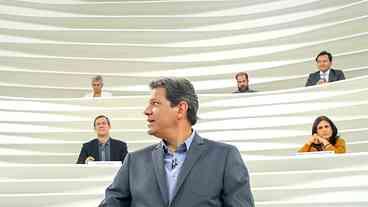 Haddad aponta manobra 'do porão' para tomar o país se Bolsonaro vencer