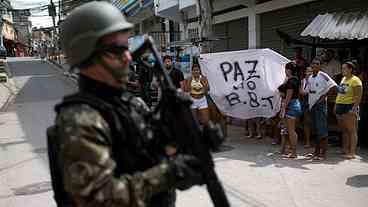 Polícia do Rio aumenta em um terço número de mortes ao longo do mês