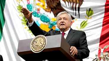 Obrador toma posse e inicia governo de centro-esquerda no México