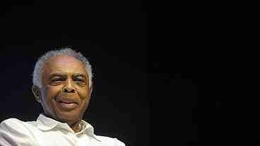 Show de Gilberto Gil encanta o público romano