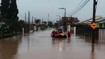 Santa Catarina tem 132 municípios atingidos por fortes chuvas