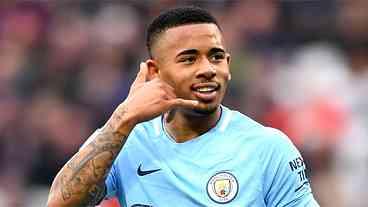 Gabriel Jesus assina os dois gols na vitória do Manchester City