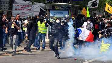 Protestos e detenções marcam Dia do Trabalho na França