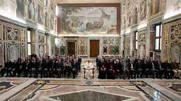 Francisco anuncia abertura dos arquivos do Pontificado de Pio XII