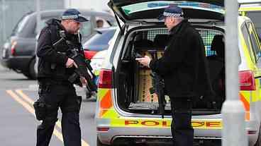 Pacotes explosivos são descobertos em Londres