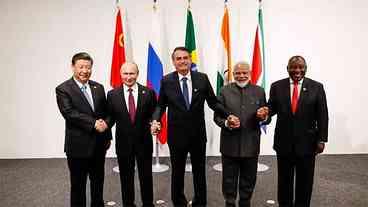 Brics termina com declaração política morna e promessas de investimento