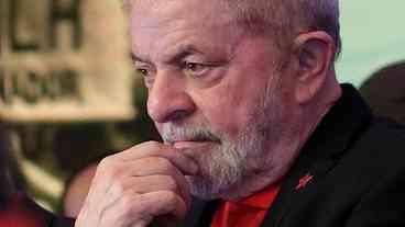 Defesa de Lula pede progressão para regime aberto