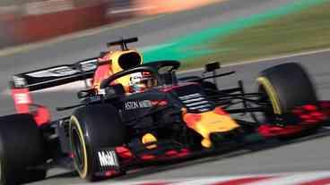 Red Bull ainda está muito longe da Mercedes e da Ferrari, diz Christian Horner