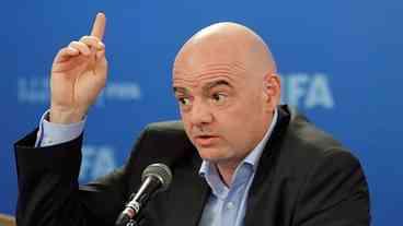 Infantino rejeita acusação de 'colonialismo' no futebol da África