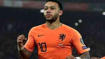 Memphis Depay conquista técnico da Holanda em vitória sobre Belarus