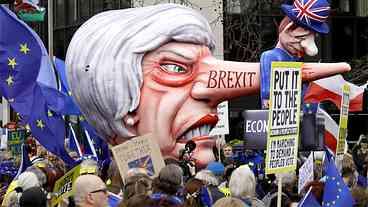 Protestos contra saída do Reino Unido da UE ocupam o Centro de Londres