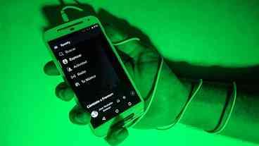 Spotify acerta compra de terceira empresa de podcasts