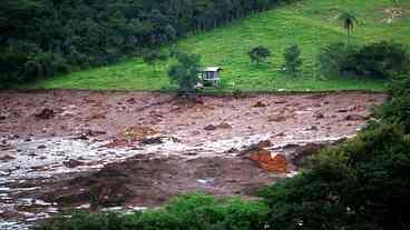 Brumadinho: família busca por conta própria parente desaparecido 