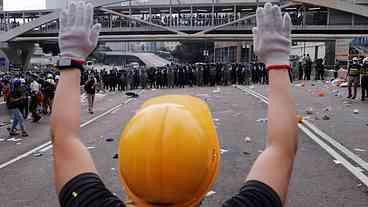 Hong Kong adia análise da lei de extradição após manifestações