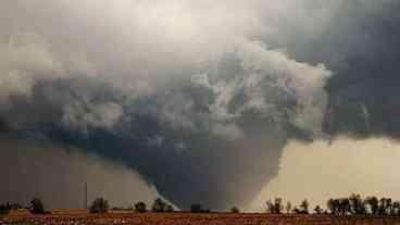 Tempestades e possíveis tornados ameaçam os EUA