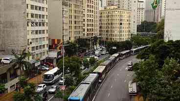 Justiça suspende aumento das tarifas de ônibus em SP