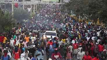 Presidente do Haiti pede diálogo após dias de protestos violentos