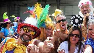 Blocos e ensaios técnicos antecipam carnaval do Rio