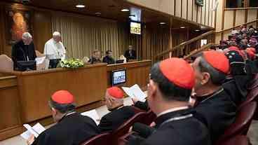 Papa inaugura conferência sobre abuso sexual infantil