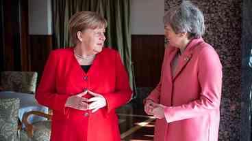 Atraso do Brexit entra em pauta durante encontro entre May e Merkel