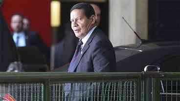 Mourão joga água fria na crise da Venezuela, em contraste com EUA