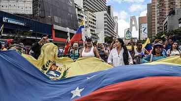 Testemunhas relatam tiroteio durante protestos na Venezuela