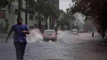 SP entra em estado de atenção para alagamentos