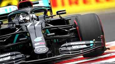 Hamilton se supera, marca 90ª pole e bate recorde em Hungaroring