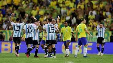 Eliminatórias: Brasil perde para Argentina e cai para sexto lugar